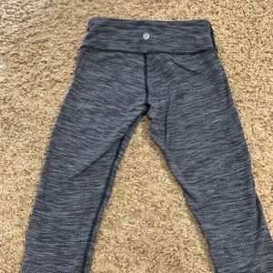 Cute tiny double zero Lulu workout pants